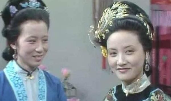 贾府|红楼梦中最精明的女子,王熙凤远不如她,贾府败落时成了诰命夫人