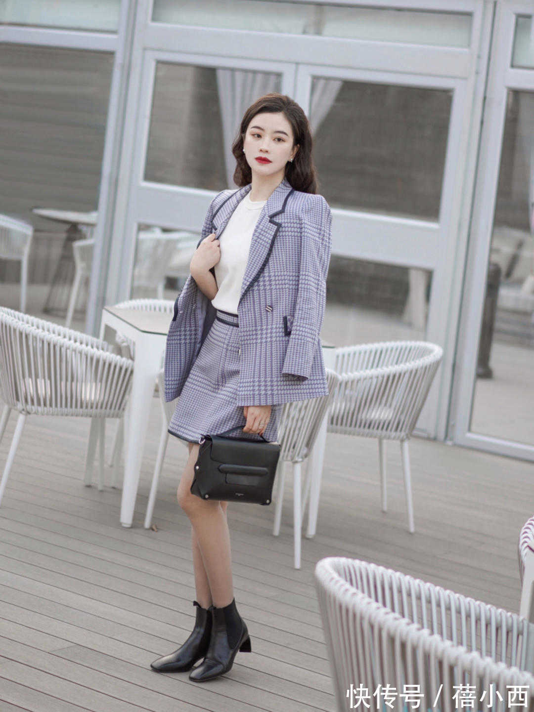 高跟鞋 开春不会穿?选择这4条半身裙就够了,简约高级还时髦,照穿就行