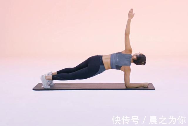 踢腿|这位俄罗斯女孩长得太靓了！天使脸蛋+超模身材，这身材太火爆了