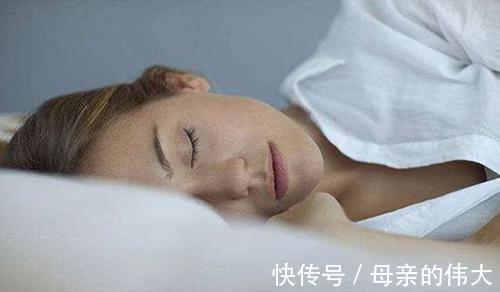 女性朋友|更年期女性，要学会正确饮食，常吃“3果、3菜”，安稳度过更年期