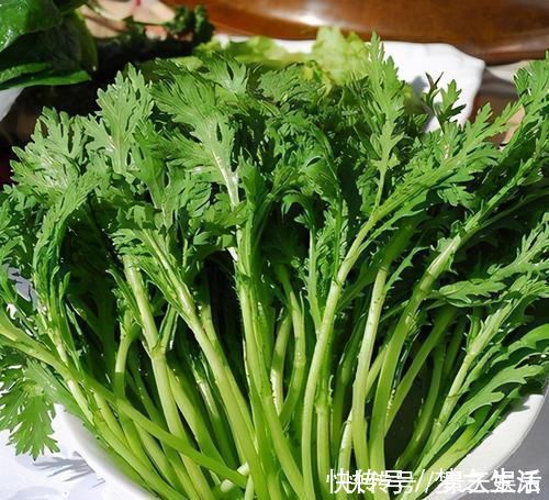 茼蒿|女人不想大肚子,水桶腰,3种食物,解油腻,刮油清脂,养肝护肝