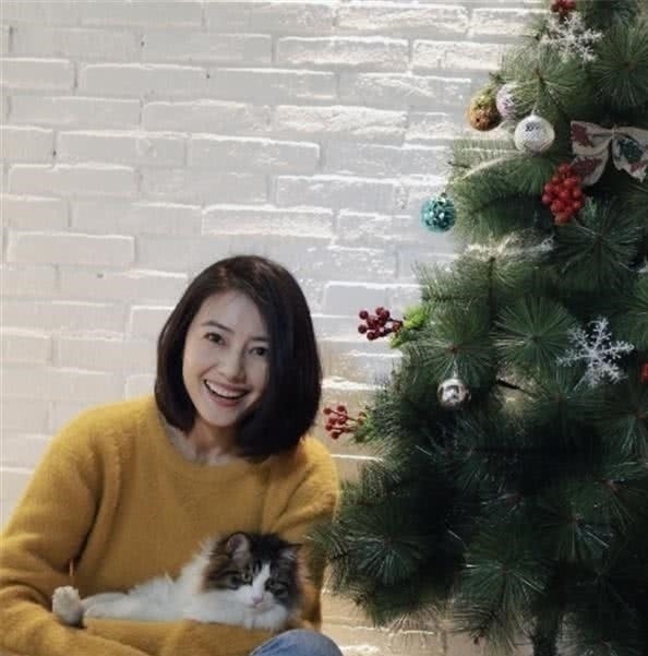 头发 三四十岁的女人,如果你是黑色头发,建议这3款发型,减龄有气质