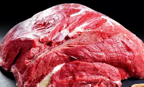 炖牛肉时，2种调料不能放，不然毁了一锅肉，口感发柴还有腥味