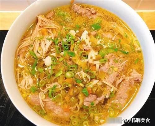 金针菇肥牛|复刻网红下饭神器，菜一锅煮，汤汁用来拌饭，一滴也不剩！