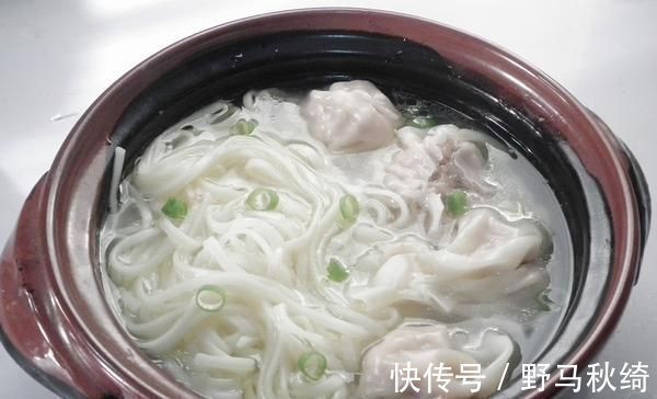 朋友|外国朋友吐槽中餐吃不饱,看了他点的菜后我笑了:能吃饱就怪了