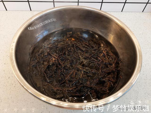 猪肉馅|梅干菜猪肉馅的大包子,刚出锅我能吃掉仨,用这面粉做次次都成功