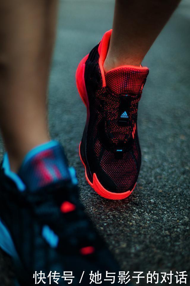 3d 鸳鸯撞色+裸眼3D!上脚这双鞋,谁都忍不住多看两眼