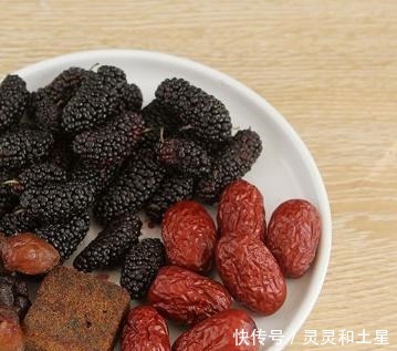 春天，女人要常喝這湯，紅棗和它一起煮，氣色紅潤睡得香，別錯過！