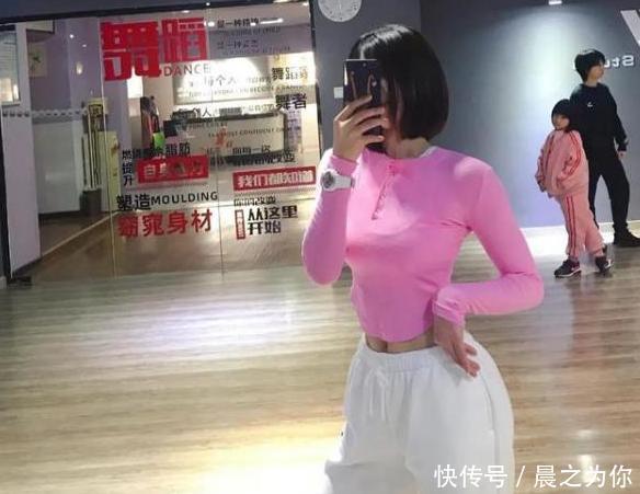 火辣|95后的她相貌出众,身材火辣性感,这个运动是关键