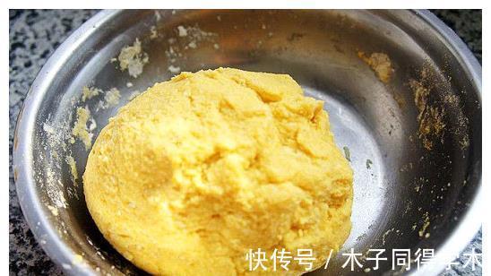 孩子|在家做玉米面窝窝头,做出来后金黄软嫩的色泽,孩子一个不够吃!