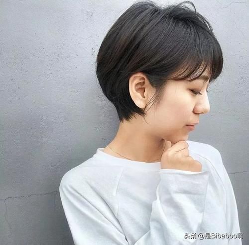 圆脸型女生适合哪些时尚又可爱的短发发型？