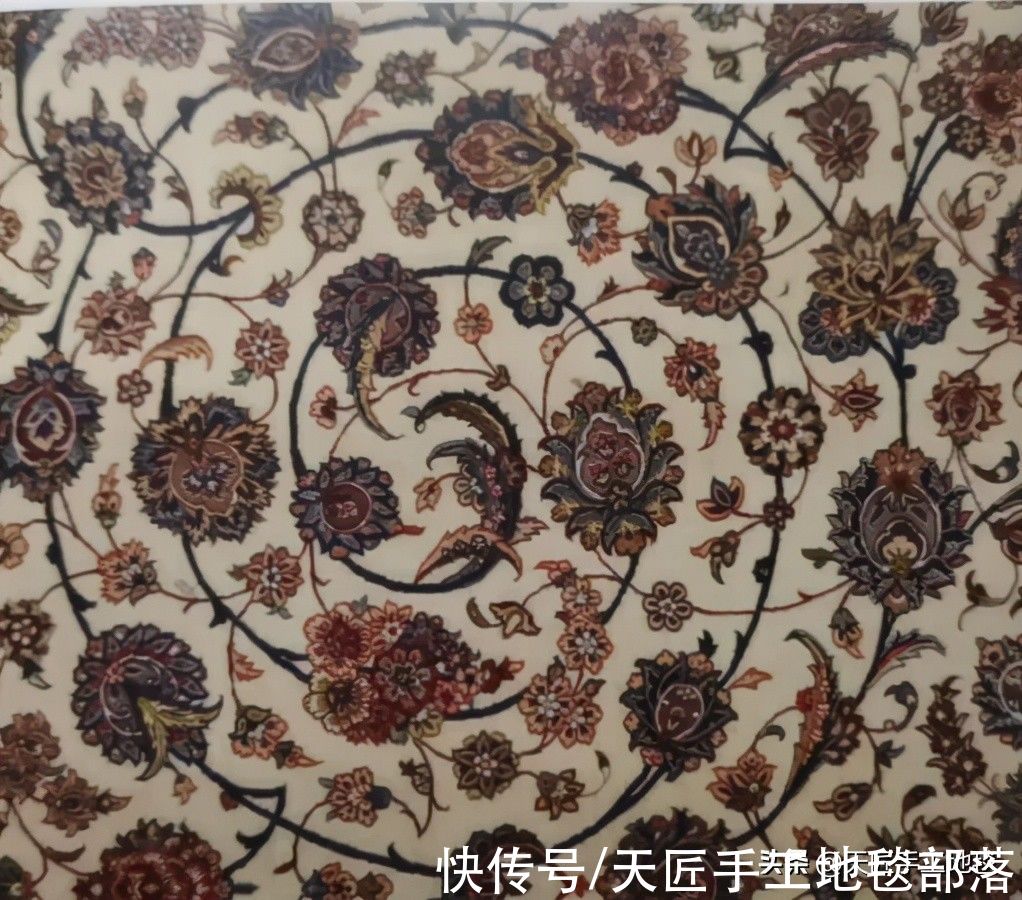 卧室|如何将地毯摆放得“刚刚好”,学会这2个原则就可以