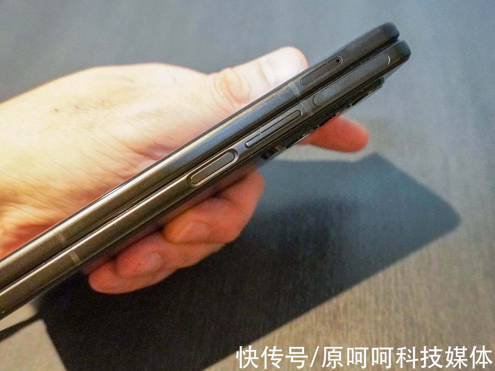 三星Galaxy Z Fold3 5G评测：高性能折叠手机，尽享真正的全面折叠屏