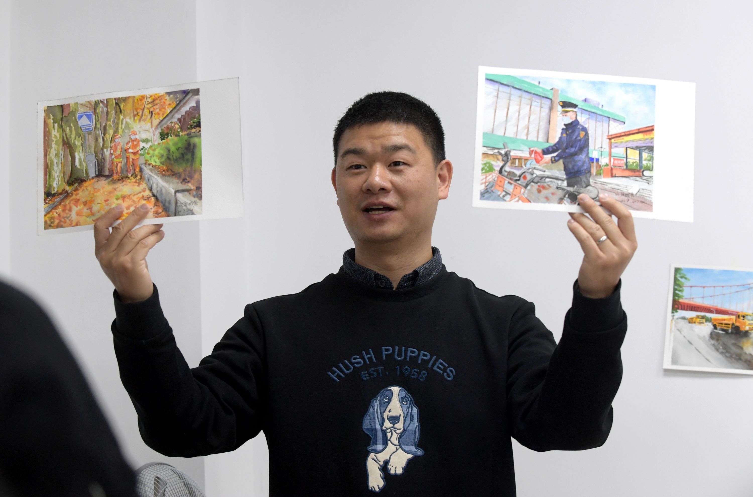 这位城管人，画出了这一年的难忘瞬间，还想画武汉的风情万千