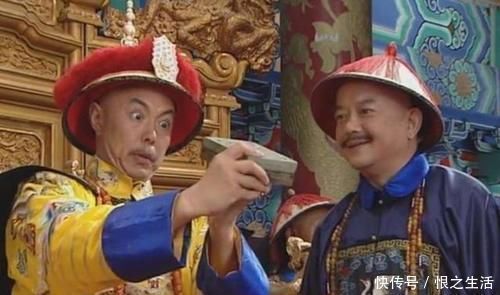 和?|乾隆一上联:金木水火土,和珅纪晓岚各自对出下联,谁对得好