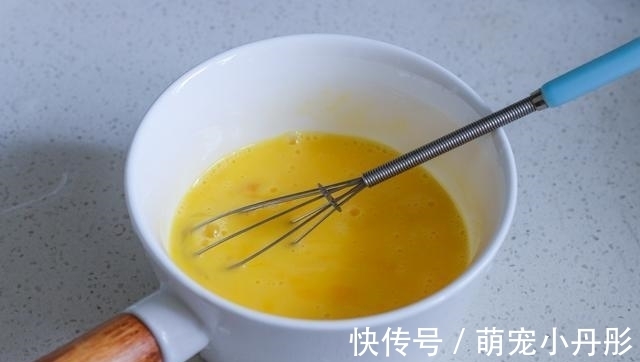 1瓶牛奶,2个鸡蛋,教你在家做布丁,简单0失败,比蛋挞还好吃