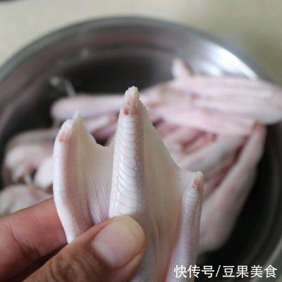 鸭脖子|#夏日开胃餐#媲美周黑鸭的卤货
