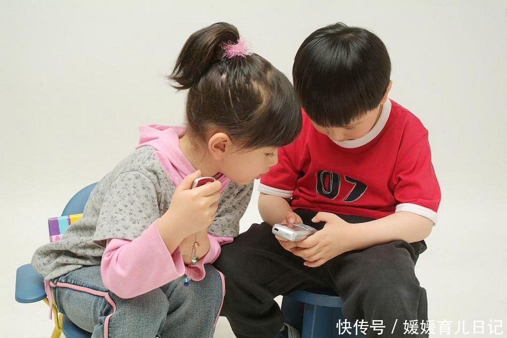 孩子4种“有趣”的表现,多数说明大脑发育良好,父母要积极配合