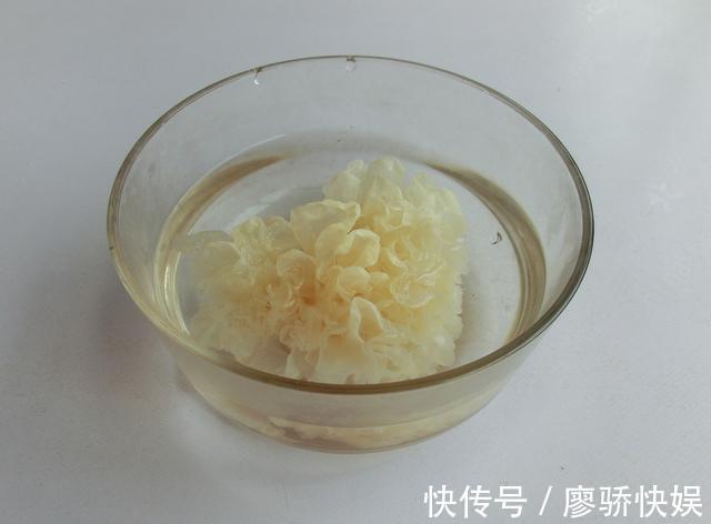 梅子|女人再忙也要爱自己,这3种食材,隔三岔五地吃,滋润肌肤气色好