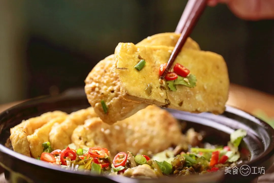 豆腐|豆腐的经典吃法，3个人一大锅，顶饱