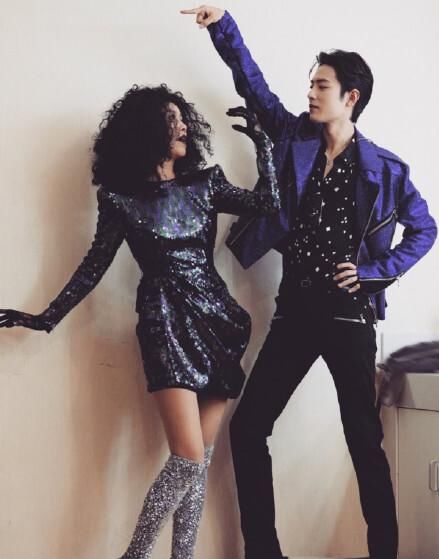 《乘风破浪》决赛在即，肖战发文为那英“控评”，花式彩虹屁强势打call