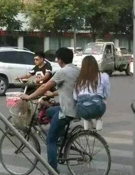 |搞笑图片幽默段子笑话哈哈，兄弟你胆子还挺大的啊，不得了哦