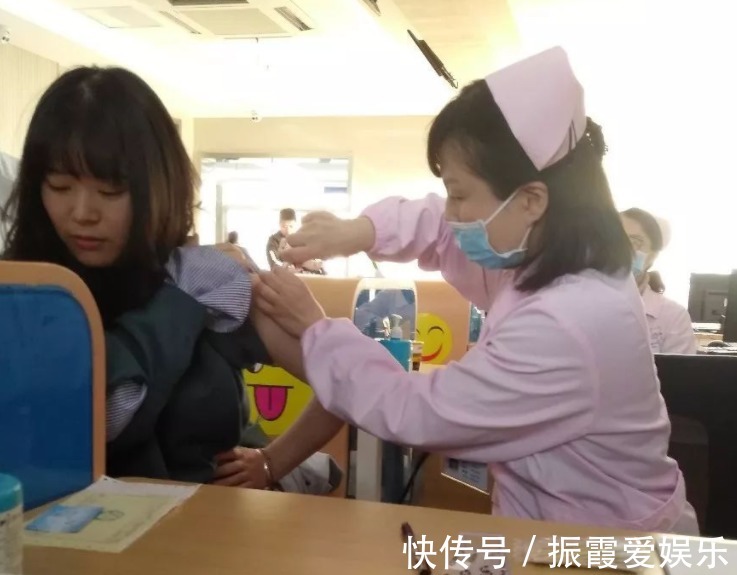 小思|25岁女子1处出血,查出HPV感染,医生宫颈已“烂如蜂窝”