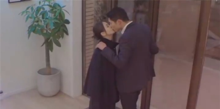 王子文|王子文吳永恩上演偶像劇橋段，男方送特別定情信物，王子文被撩到