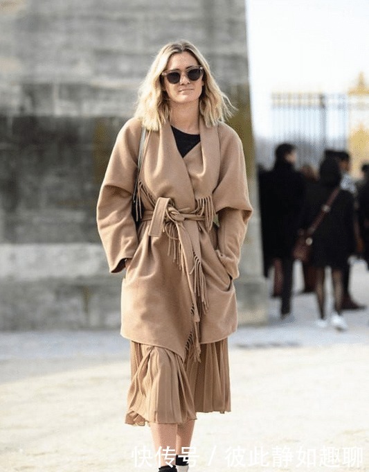 搭配|40+的女性,秋冬穿大衣多注意这3个