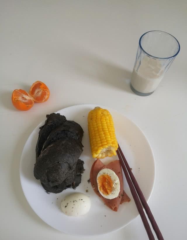 好吃的东西要放进肚子里,喜欢的人要放在心上