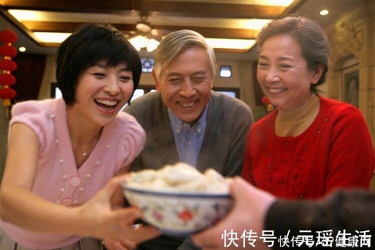 碳水化合物|二甲双胍和阿卡波糖是“降糖高手”，哪个效果更好？能一起吃吗？