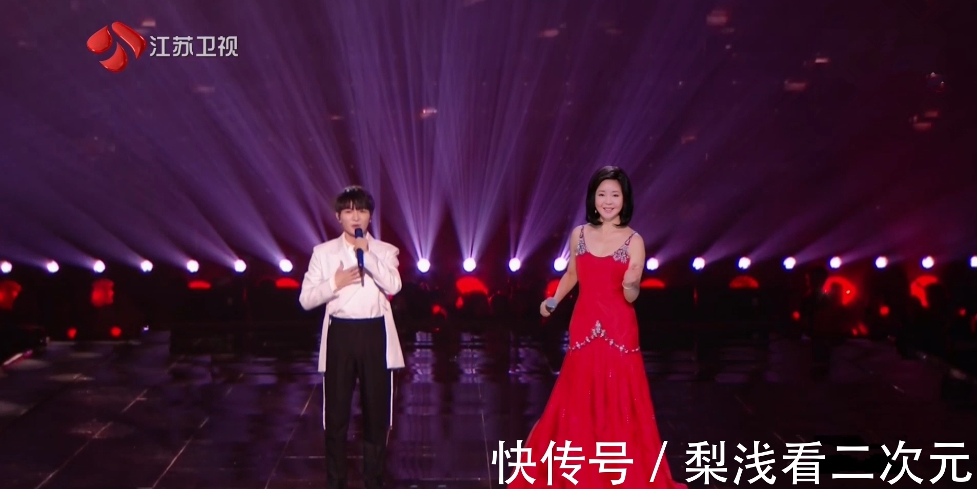 人民日报都点赞的江苏卫视跨年晚会,口碑大爆,热度第一当之无愧