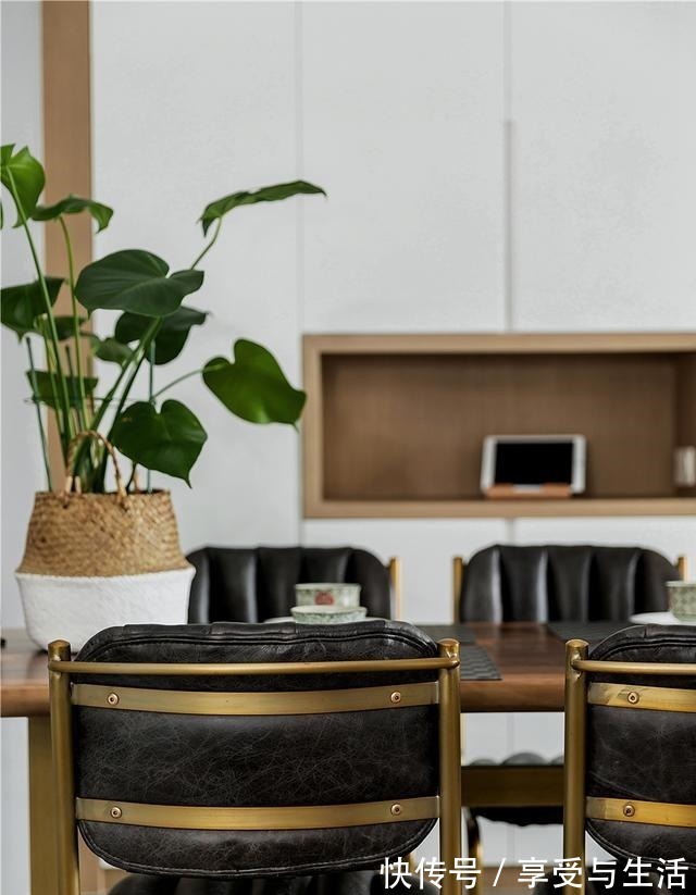 现代|103㎡现代简约风,自然与现代的碰撞,体验撞色带来的震撼美!