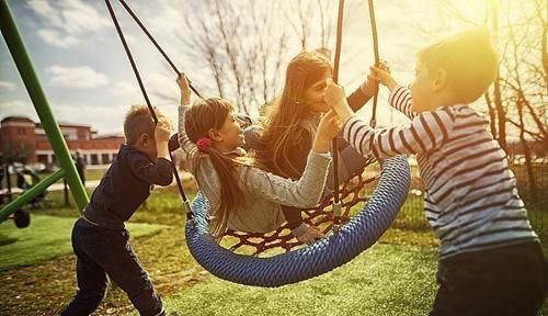 行为|孩子之所以不自信,与父母的3种行为有关,很多人中招