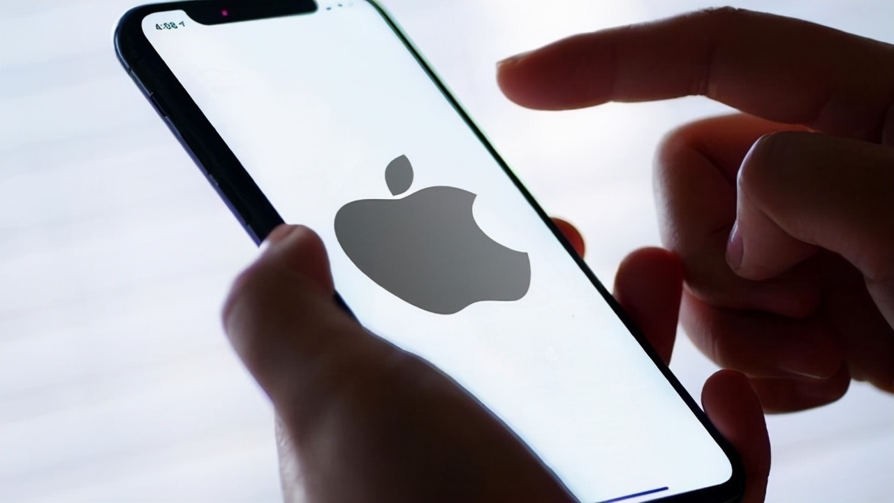 苹果|官网被买崩，iPhone 13的加量减价，给国产手机厂商上了一课