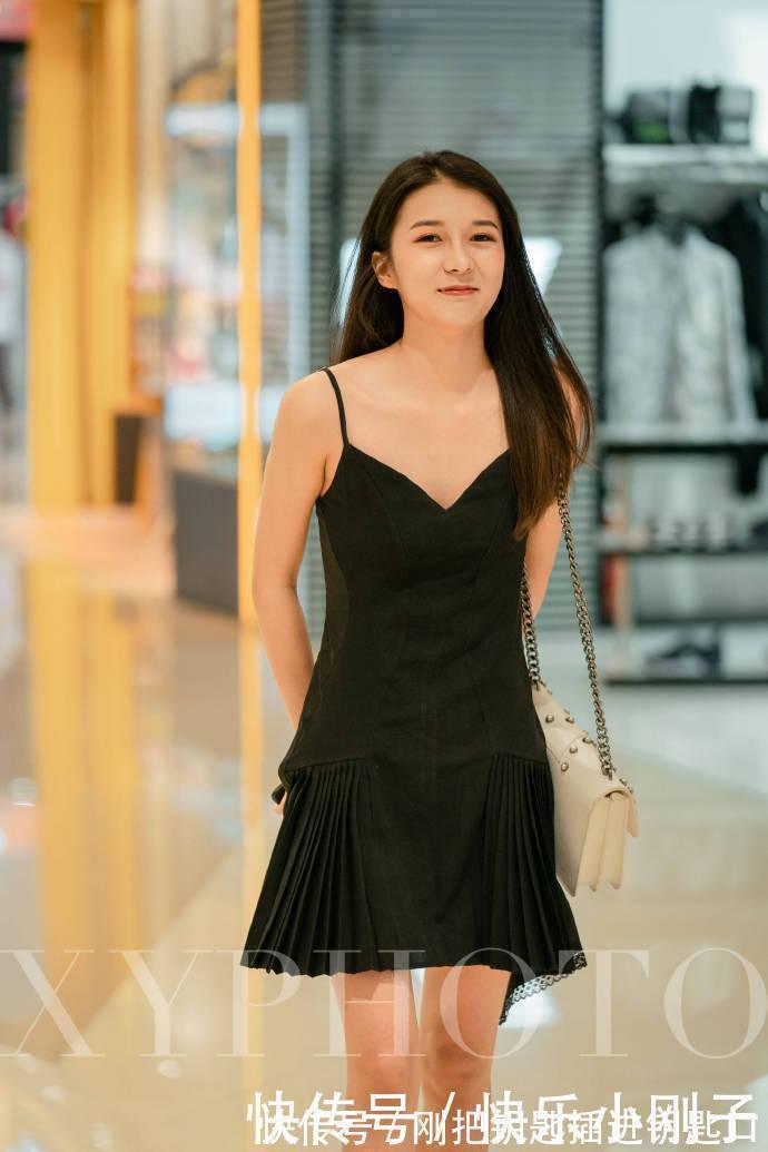 气质 这样的穿衣搭配,和“酷帅”扯不上关系,唯独会展现性感气质吧