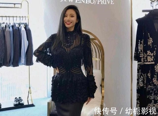 不发单曲,老是往时尚圈靠拢,伍珂玥未来的出路在哪里?