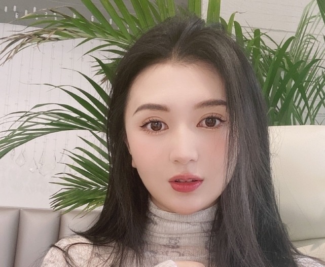 icu “裹小脚”式审美!33岁网红“手术抽脂”身亡:ICU内熬了2个月!