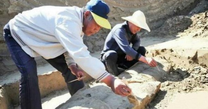 为什么盗墓贼可以赶在考古人员前面发现古墓?