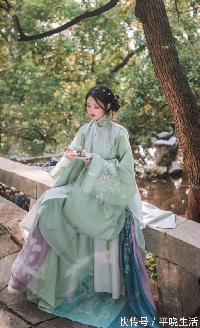 亮度 别人穿汉服像“卖家秀”,你穿汉服却像“买家秀”原因出在这里