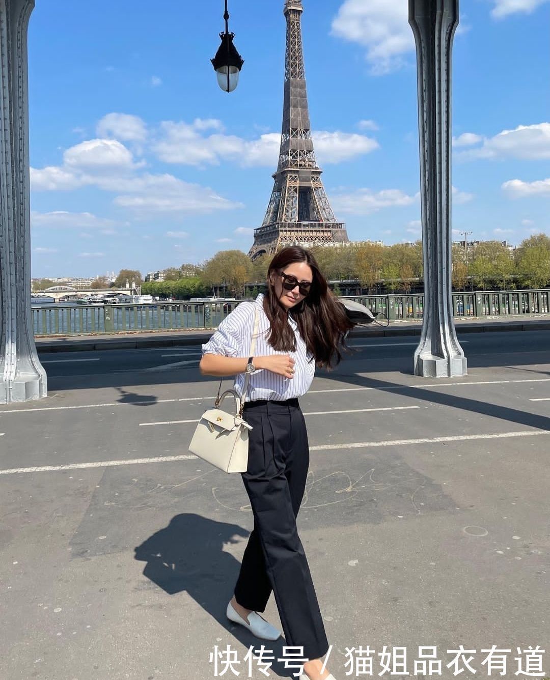 实用|如何将“过时”小黑裤穿出新鲜感?17套Look提炼出精髓,超实用