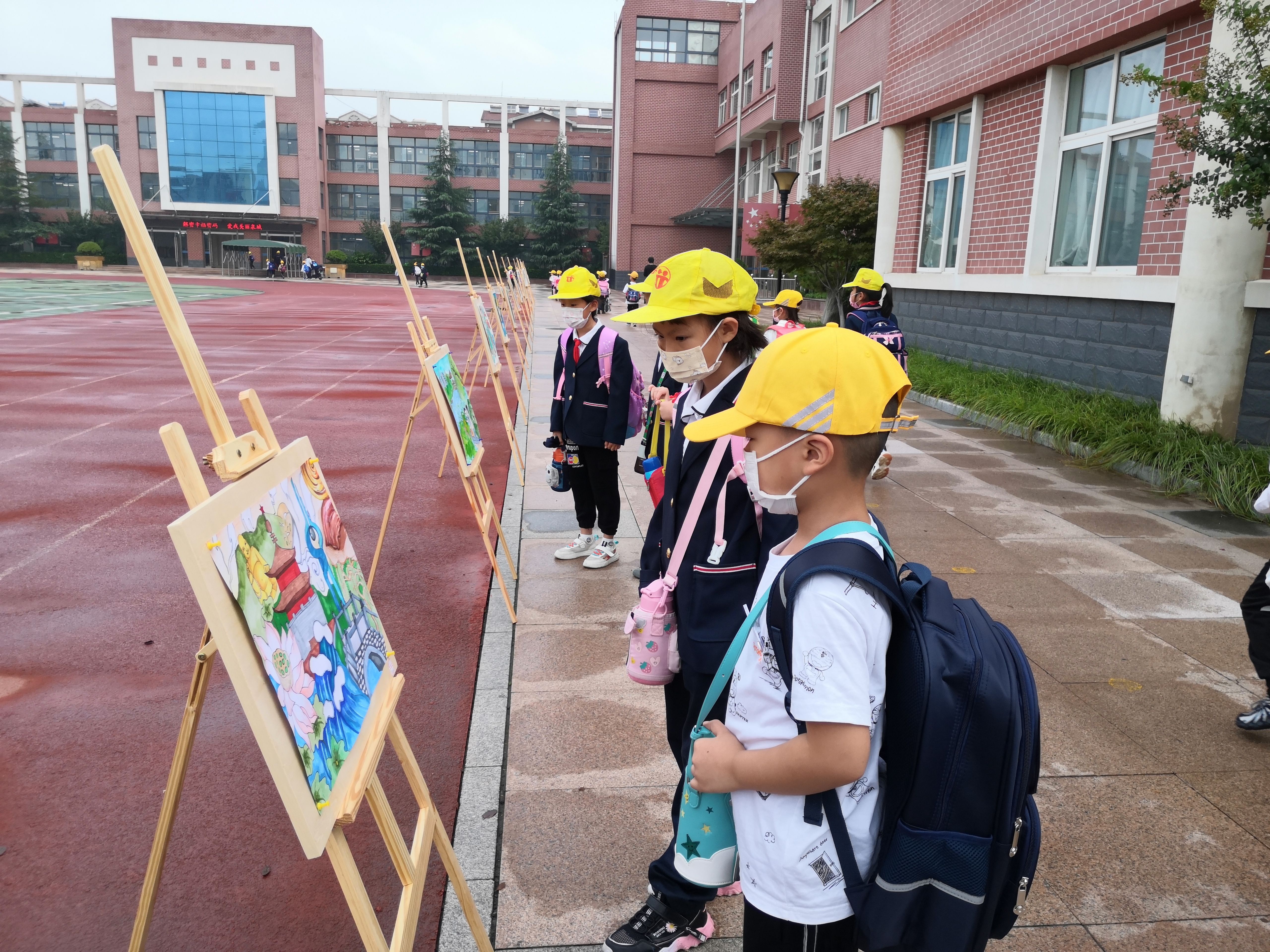 国歌声|济南市历下区科苑小学开展“解密幸福密码 爱我魅力泉城”开学典礼