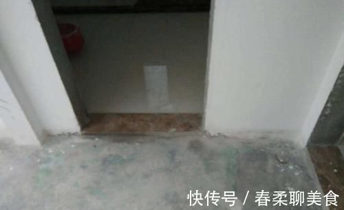 实用|装修卫生间别再做门槛石,如今都流行用它代替,好看又实用
