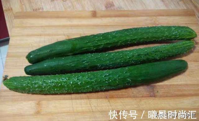 腌黄瓜|凉拌黄瓜这么做,脆嫩爽口,味道好,比老做法好吃,分享做法