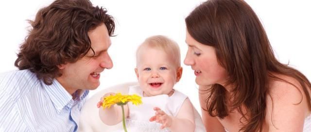 孩子|聪明的父母,每晚睡前跟孩子说这三句话,孩子会越来越优秀