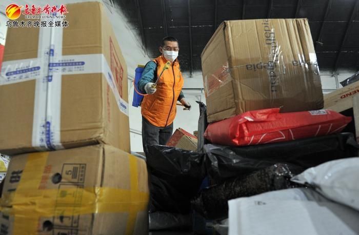 政集团有限|“双11”包裹进入派送高峰 快递员日送快递翻倍