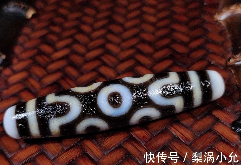 油润$为什么有钱老板喜欢佩戴天珠,天珠浑然天成,让人慨叹造物之完美