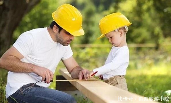 静静的儿子|果汁被萌娃喝出红酒范,逗翻在场众人,孩子长大后肯定拿奥斯卡