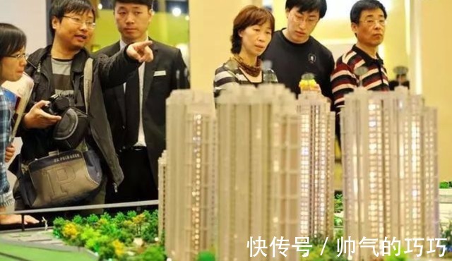 国家老干部|一边人们买不起房,一边住房却过剩,国家老干部提供两个解决思路