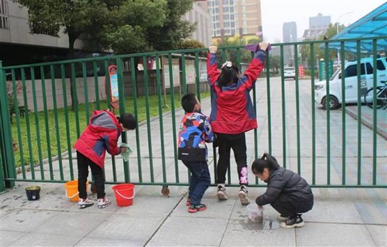 “学习雷锋好榜样 争做新时代好少年”驻马店实验小学开展学雷锋系列活动